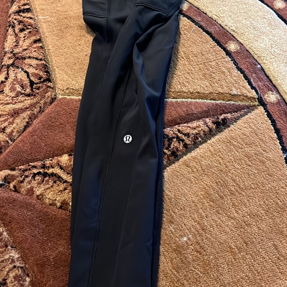 Lululemon - Picture 2 of 2